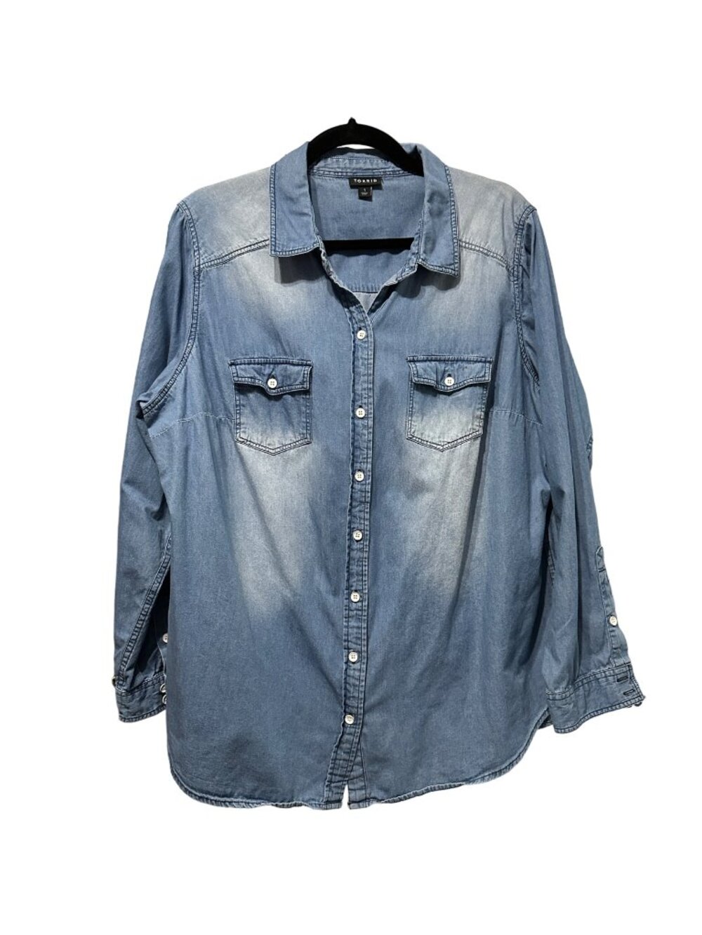 Torrid women's size 1 (14/16-1X) distressed denim button front tunic long sleeve